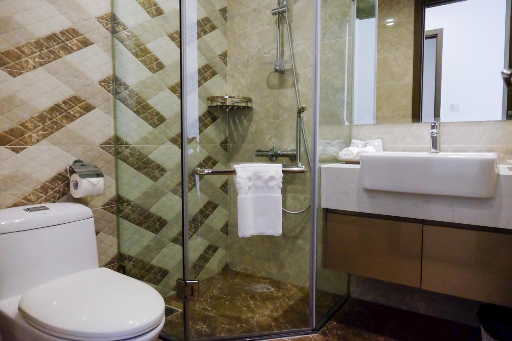 Aspaces Serviced Apartments - Vinhomes West Point ฮานอย ภายนอก รูปภาพ