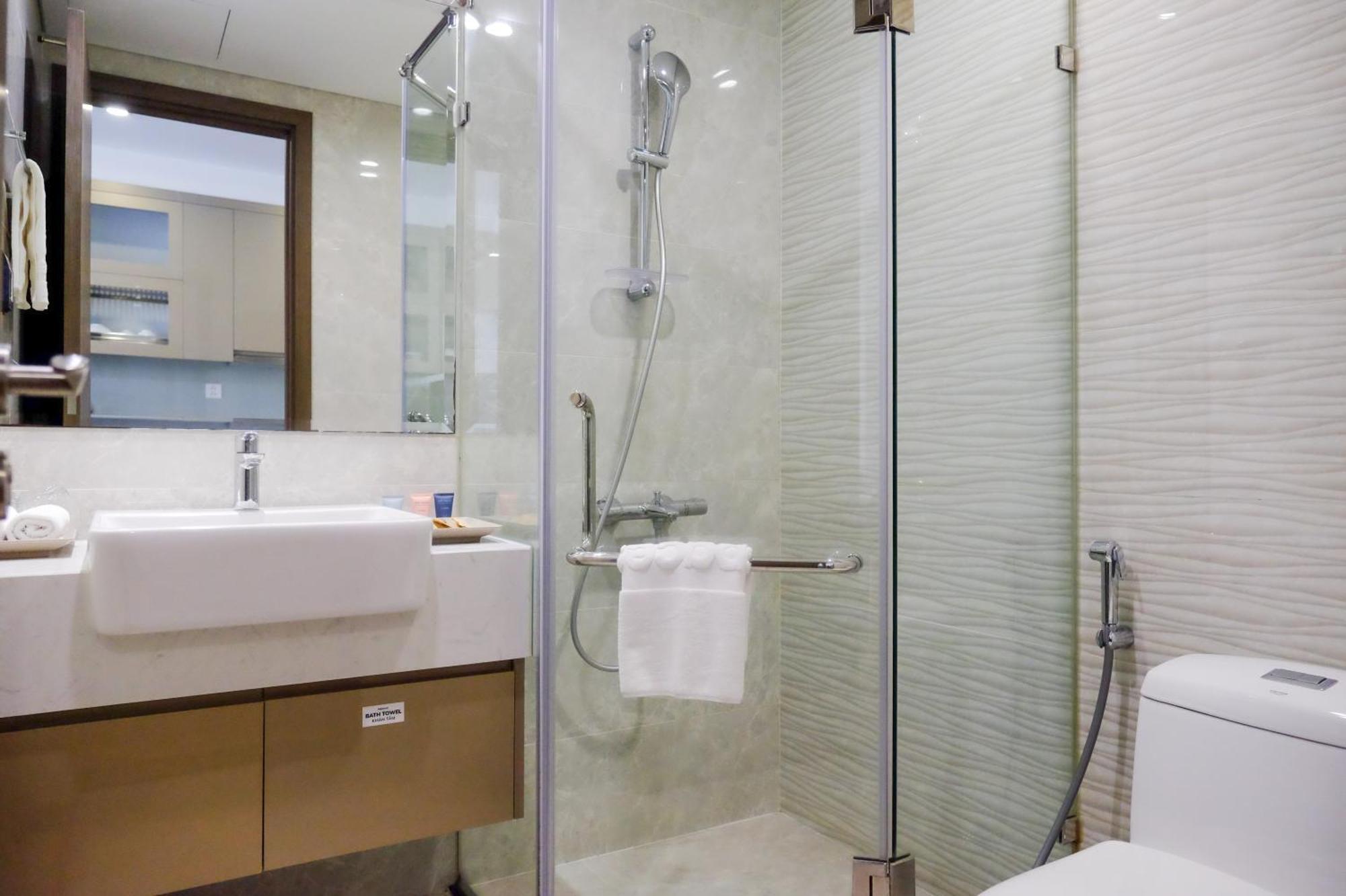 Aspaces Serviced Apartments - Vinhomes West Point ฮานอย ภายนอก รูปภาพ